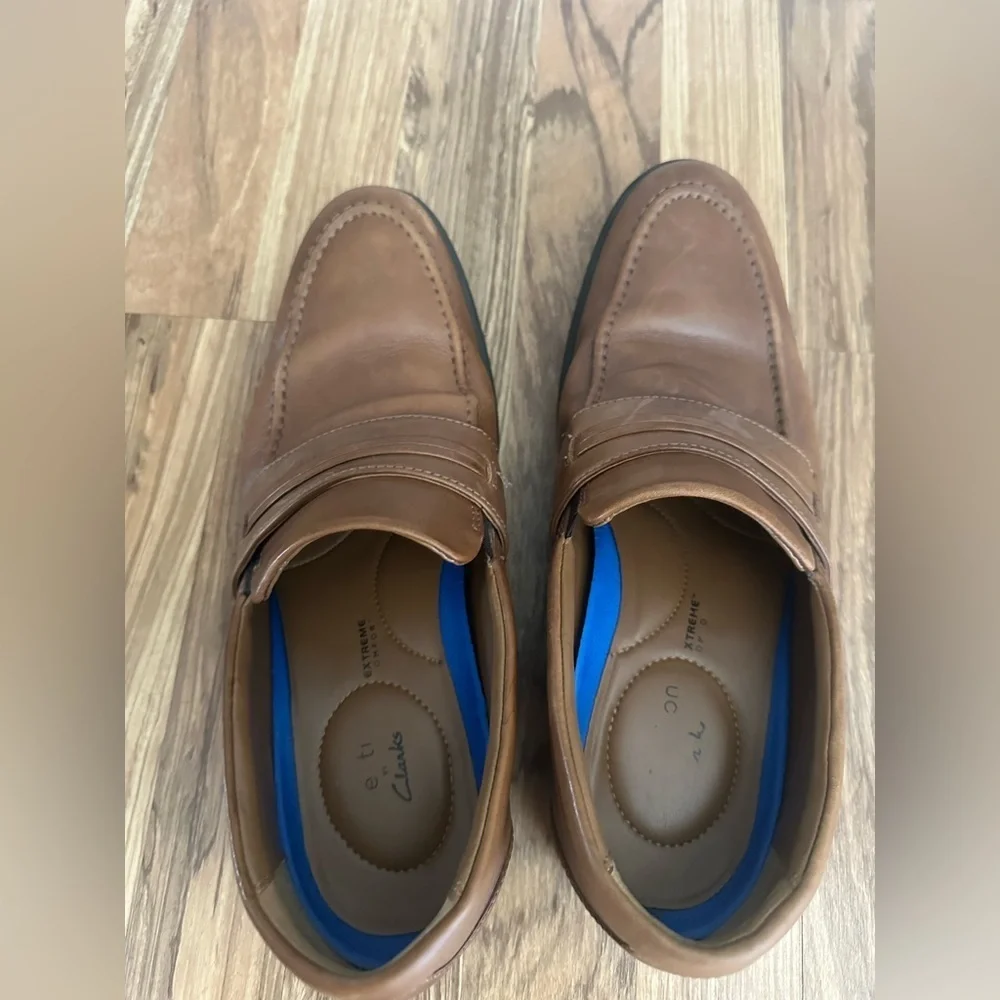 Clarks Men's Brown Leather loafers size 9.5